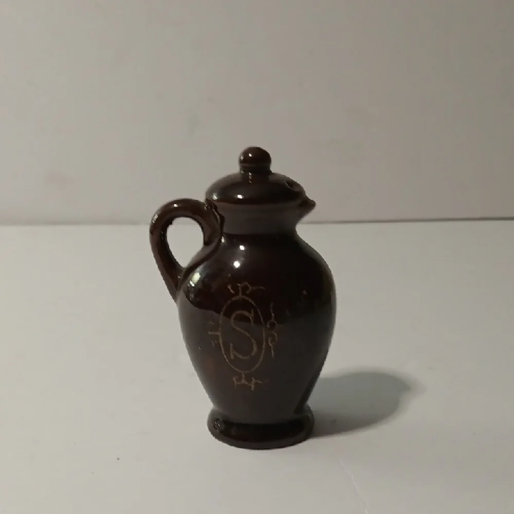 Elegant Brown Ceramic Vase